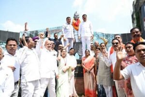 गांधी जयंती पर औद्योगिक क्षेत्र कोरबा में लगाए गए लगभग 100 पौधे
