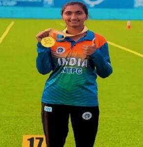 जींद की कीर्ति शर्मा ने रचा इतिहास, पिता ने 60 हजार का कर्ज लेकर दिलाया धनुष; बेटी ने जीता गोल्ड