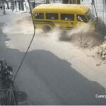 लुधियाना में बड़ा हादसा, बिजली के खंभे से टकराई बेकाबू स्कूल बस; कई बच्चे घायल