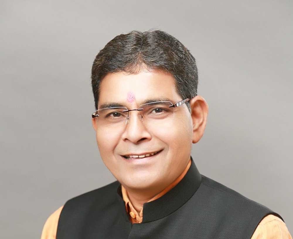 सरकार प्रदेश के प्रत्येक नगर और गांव के सर्वांगीण विकास के लिए प्रतिबद्ध – मंत्री  टंक राम वर्मा