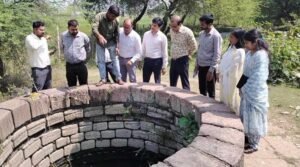 आयुक्त  तारन प्रकाश सिन्हा ने बेमेतरा जिले में वीबी-जी राम जी योजना के कार्यों का किया सघन निरीक्षण