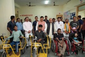 मुख्यमंत्री डॉ. यादव ने मुरैना जिला दिव्यांगजन पुनर्वास केंद्र का किया निरीक्षण