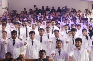 एरा मेडिकल कॉलेज में नये बैच की व्हाइट कोट सेरेमनी सम्पन्न