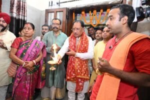 मुख्यमंत्री  विष्णु देव साय ने मां काली और मां दुर्गा की पूजा-अर्चना कर प्रदेश की सुख-समृद्धि की कामना की