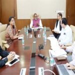 योजनाओं के लक्ष्य समय-सीमा में पूर्ण करें, सभी जरूरतमंदों तक पहुँचाएँ लाभ : मंत्री कुशवाहा