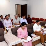 लोक निर्माण विभाग के सचिव ने निर्माण कार्यों की प्रगति की समीक्षा की