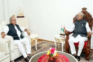 राज्यपाल पटेल से विधानसभा अध्यक्ष तोमर ने की सौजन्य भेंट