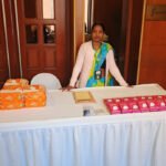 स्वयं सहायता समूह से मिली ताकत, सैनिटरी नैपकिन का कारोबार खड़ा कर 30 गांवों तक पहुंचाया