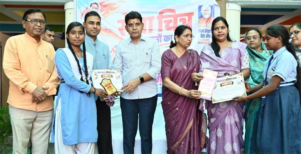 इतिहास रचने के लिए अटूट परिश्रम और निरंतर प्रयास ज़रूरी – मंत्री  टंक राम वर्मा