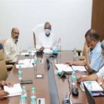 किसानों को रबी सीजन के लिये बिजली की पर्याप्त उपलब्धता सुनिश्चित करें : ऊर्जा मंत्री तोमर