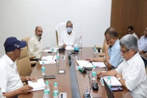 किसानों को रबी सीजन के लिये बिजली की पर्याप्त उपलब्धता सुनिश्चित करें : ऊर्जा मंत्री तोमर