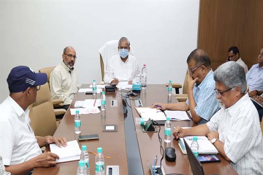 किसानों को रबी सीजन के लिये बिजली की पर्याप्त उपलब्धता सुनिश्चित करें : ऊर्जा मंत्री तोमर
