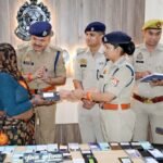 मिशन शक्ति 6.0 में यूपी पुलिस का कमाल, सात दिन में पांच राज्यों से खोज निकाले 32 लाख के गुम मोबाइल