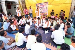 उपमुख्यमंत्री  विजय शर्मा ने ग्राम लोहझरी में ग्रामीणों के बीच बैठकर किया सीधा संवाद