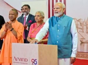 बेटियों की सुरक्षा का भरोसा देख प्रधानमंत्री मोदी बोले- योगी जी को थैंक्यू बोलो