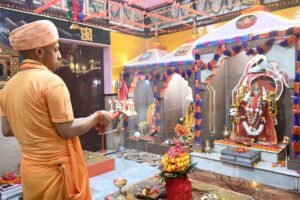 गोरक्षपीठ में वैदिक विधि विधान से शारदीय नवरात्र के विशेष अनुष्ठान का शुभारंभ