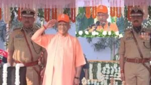 पुलिस स्मृति दिवस पर सीएम योगी ने शहीद जवानों को दी श्रद्धांजलि, परिजनों से मिलकर जाना हाल